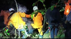 Mobil Terjun Jurang di Bone, Basarnas Sulsel Lakukan Evakuasi