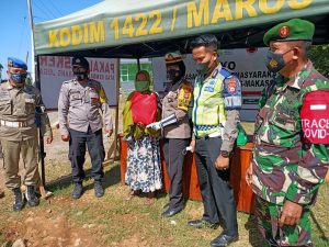 Polres Maros Salurkan Puluhan Paket Sembako Di Posko Penyekatan Moncongloe