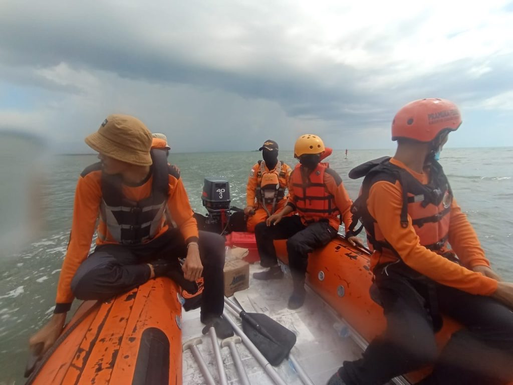 Nelayan Hilang di Perairan Barru, Tim SAR Gabungan Lakukan Pencarian
