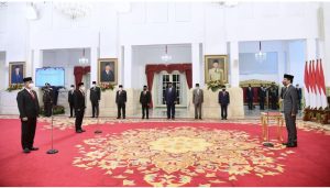 Presiden Joko Widodo Lantik Gubernur Lemhannas dan Kepala Badan Pangan Nasional