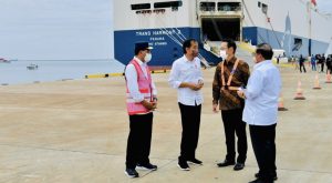 Presiden Jokowi Optimistis Ekspor Mobil via Pelabuhan Patimban Terus Meningkat