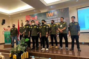 Dihadiri Ketum IWO Pusat, PD IWO Maros Resmi Dilantik