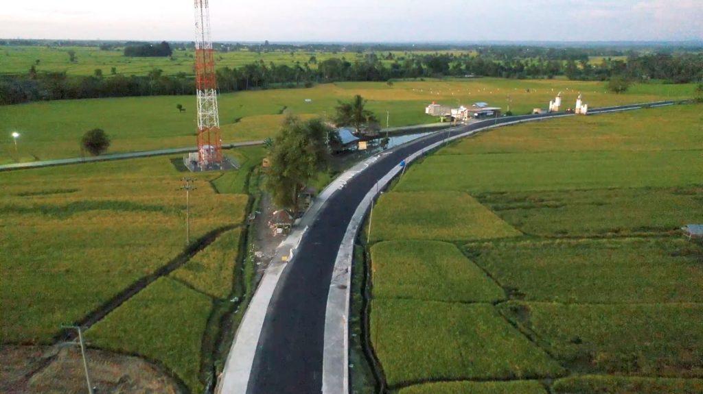 Lanjutkan Penanganan Jalan Rusak di Cabbenge – Soppeng, Warga : Terima Kasih Bapak Gubernur