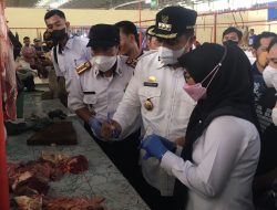 Chaidir Syam Melakukan Sidak Daging di Pasar Tramo Kabupaten Maros