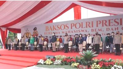 Kapolri dan Mahasiswa Baksos Bersama di Area Slum