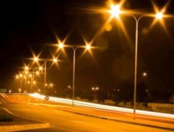 Lampu Jalan Dibiarkan Mati, Kinerja Kadis DPUTRPP Maros Sangat Buruk