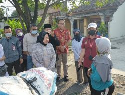 Mendadak Ketemu Mensos, Pemulung Ini Tak Menyangka Bakal Dapat Bantuan