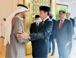 Singgah di Abu Dhabi, Presiden Jokowi Sampaikan Dukacita atas Wafatnya Sheikh Khalifa