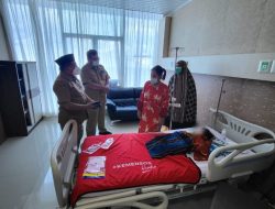 Gubernur Sulsel Fasilitasi Perawatan Bayi Penderita Hidrosefalus asal Wajo