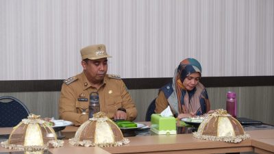 Chaidir Syam Tunjuk Suhartina Sebagai Ketua Kontigen Maros Pada Porprov Sulsel Ke XVII
