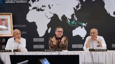 Zulkifli Hasan Canangkan Program Minyak Goreng Rakyat Kemasan Sederhana