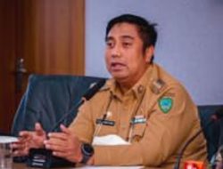 Tanggapi Jalan Penuh Kubangan di Kabupaten Maros, Bupati : InsyaAllah Akan Dikerjakan