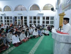 Wali Kota Danny Wisuda Santri, Sekaligus Serahkan Beasiswa Anak-Anak dan Remaja Masjid Nur Al- Aqsa