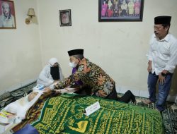 Wali Kota Danny Pomanto Melayat Kerumah Duka Ayahanda Sekda Kota Makassar