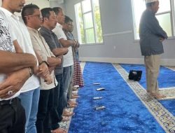 Salat Zuhur di Masjid At Thohir Los Angeles, Danny Harap Dapat Jadi Pusat Komunitas, dan Dakwah