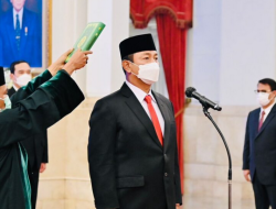 Presiden Jokowi Lantik Hendrar Prihadi sebagai Kepala LKPP