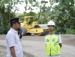 Gubernur Andi Sudirman Tinjau Rekonstruksi ruas Ujung Lamuru – Palattae