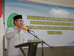 Danny Tandatangani Komitmen Bersama Zona Integritas PN