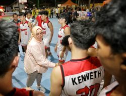 Ketua Perbasi Kota Makassar Indira Yusuf Ismail Semangati Tim Bola Basket Makassar