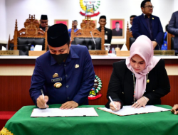 Tok, DPRD-Gubernur Sulsel Teken Persetujuan APBD TA 2023