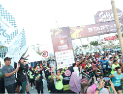 Wali Kota Makassar Lepas Peserta Sulsel SMANSA 10K 2022, Mari Kembangkan Olahraga