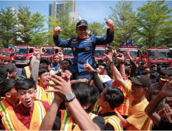 Alternatif Pertolongan Pertama Kebakaran, Danny Bagikan 53 Unit Damtor