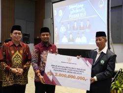 3 Miliar Hibah Diserahkan Gubernur ke Pengurus MUI Sulsel dan BAZNAS Sulsel