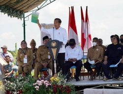 Presiden Joko Widodo Serahkan SK Perhutanan Sosial