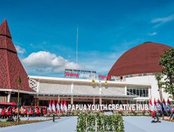 Menparekraf Dampingi Presiden Joko Widodo Resmikan “Papua Youth Creative Hub”