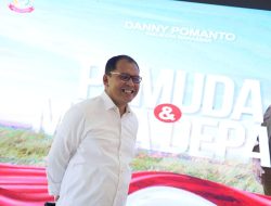 Danny Pomanto Bicara Kepimpinan Adaptif dengan Ratusan Mahasiswa UKI Toraja