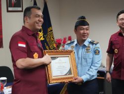 16 Petugas Imigrasi di Bali Menerima Penghargaan dari Dirjen Imigrasi