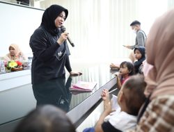 Grebek Stunting, Fatmawati Rusdi Ingatkan Perhatikan Pola Asuh Anak