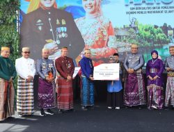 Irfan AB Serahkan Bantuan Booth Semi Kontainer di Perayaan Hari Jadi Kabupaten Maros