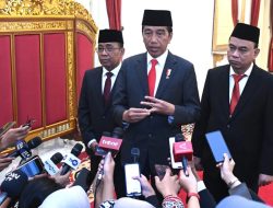 Presiden Jokowi Minta Menkominfo Budi Arie Setiadi Utamakan Penyelesaian BTS