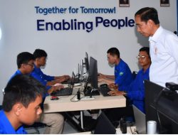 Jokowi Apresiasi “Link and Match” antara SMK dan Dunia Industri