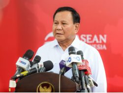 Bertemu Menhan, Presiden Jokowi Terima Laporan Perkembangan Situasi Bidang Pertahanan