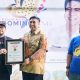 Bupati Maros Terima Penghargaan Museum Rekor Dunia Indonesia
