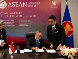 Mendag Zulkifli Hasan Menandatangani MRA BCM