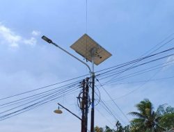 Masyarakat Malang Nikmati Penerangan Jalan Berbasis Energi Surya