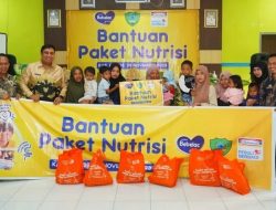 Bupati Maros Serahkan Bantuan Nutrisi kepada Masyarakat Maros