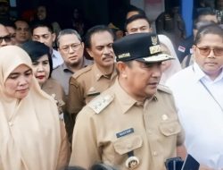 Pj. Gubernur dan Wabup Maros Terjun ke Pasar Batangase untuk Atasi Inflasi