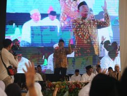 Menko PMK Muhadjir Effendy Hadiri Haul di Pondok Pesantren Mamba’ul Hikam Mantenan