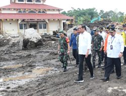 Presiden Jokowi Tinjau Area Terdampak Bencana di Kabupaten Agam