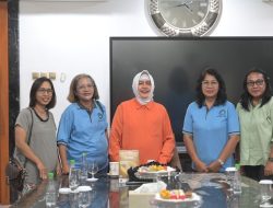 Ketua TP PKK Makassar Apresiasi Rencana Bersih-Bersih Pantai oleh PWKI