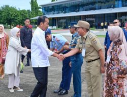 Wali Kota Makassar Menyambut Kedatangan Presiden Jokowi di Sulsel