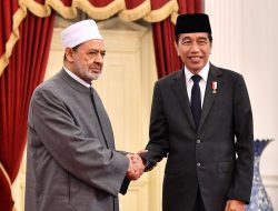 Presiden Joko Widodo Sambut Kunjungan Grand Syekh Al Azhar di Istana Merdeka