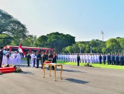 Presiden Jokowi Pimpin Upacara Prasetya Perwira TNI-Polri 2024