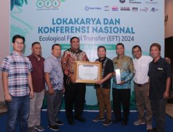 Bupati Maros Terima Penghargaan Nasional di Bidang Ekologi