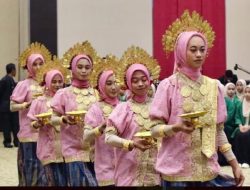 Siswa SMAIT Al Hikmah Maros Berpartisipasi dalam Wisuda STAI DDI Maros