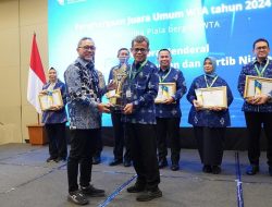 Mendag Zulkifli Hasan Anugerahkan Wilayah Tertib Administrasi dan Perwadag Award 2024